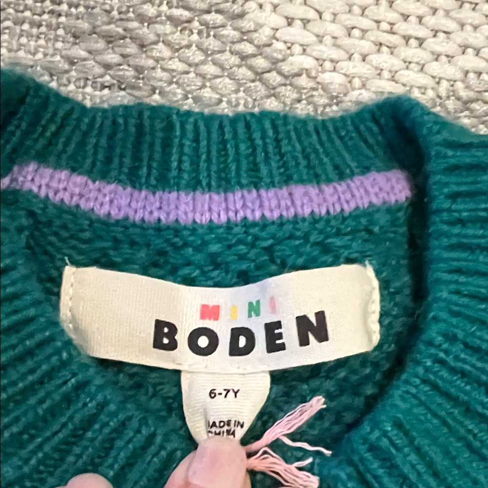 Mini Boden girls  Cable-Knit Button Cardigan in jewel green. - Picture 6 of 7